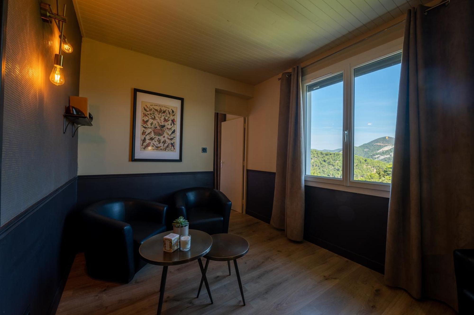 Logis Hotel Restaurant Le Plantevin Propiac ภายนอก รูปภาพ