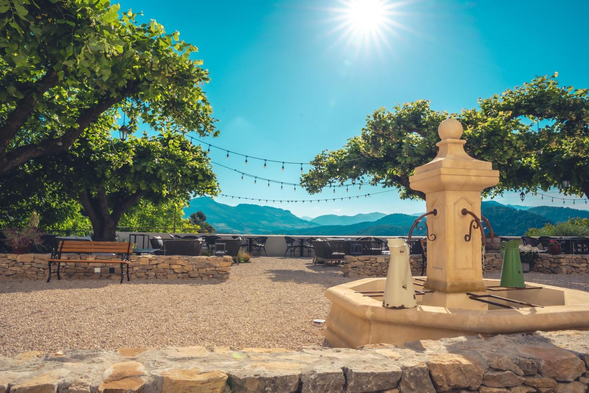 Logis Hotel Restaurant Le Plantevin Propiac ภายนอก รูปภาพ